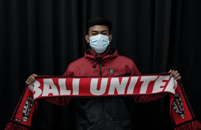 mahe-naik-ke-tim-senior-bali-united-ini-penilaian-khusus-coach-teco
