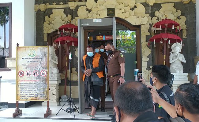 oknum-sulinggih-cabul-dijerat-pasal-berlapis-dan-terancam-9-tahun-bui