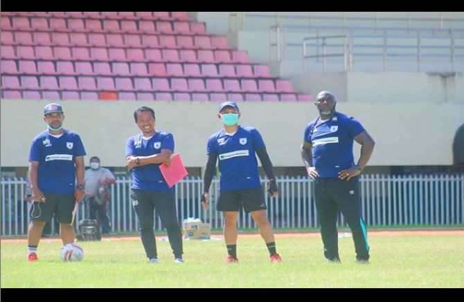 coach-jacksen-tiago-legawa-bali-united-gagalkan-laga-uji-coba