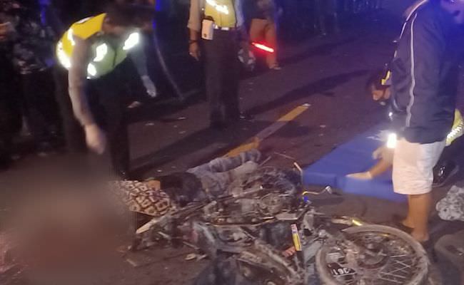 dilindas-truk-pemotor-dan-yang-dibonceng-tewas-mengenaskan