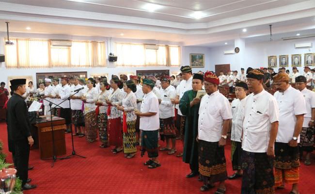 dua-anggota-dprd-jembrana-terjangkit-covid-19-padahal-sudah-divaksin
