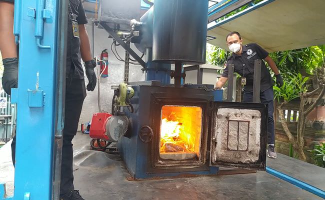 narkoba-sitaan-di-denpasar-seberat-28-kg-dibakar-pakai-mesin-khusus