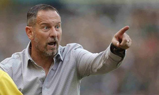 sentil-sang-mantan-di-dua-tim-coach-dejan-pertandingan-yang-lucu