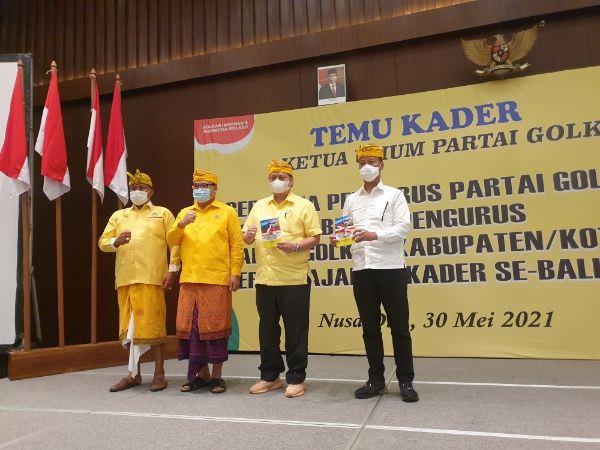 di-depan-airlangga-sugawa-korry-minta-pariwisata-bali-dibuka-kembali