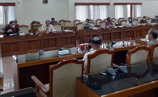 dipanggil-dewan-angkasa-pura-tak-siap-data-taxi-ngurah-rai-kecewa