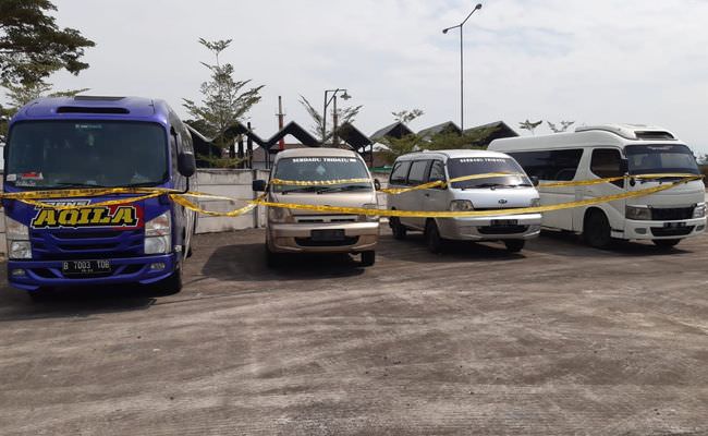 enam-bus-travel-bodong-ditilang-di-badung-lima-unit-disita