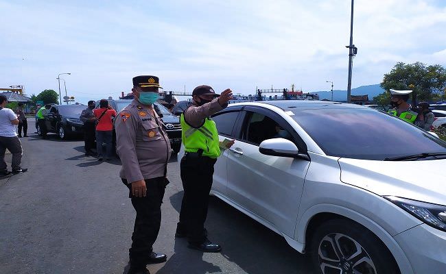 gilimanuk-mulai-padat-masih-ada-ppdn-lolos-pemeriksaan-di-ketapang
