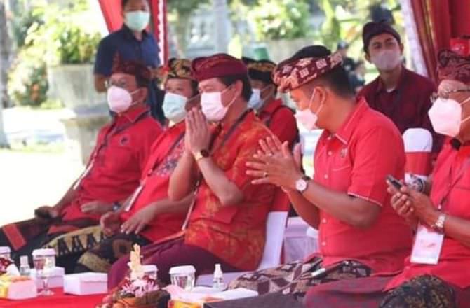 tinggalkan-gerindra-menuju-pdip-bupati-suwirta-sentil-sosok-koster