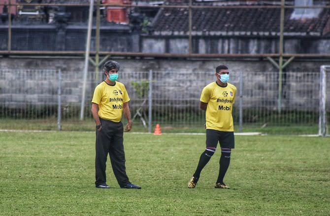 coach-teco-mendadak-pulang-ke-brazil-urus-lisensi-kepelatihan