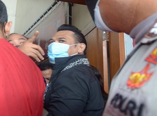 jrx-sid-bebas-muncul-mitos-tak-boleh-menoleh-usai-keluar-pintu-lapas