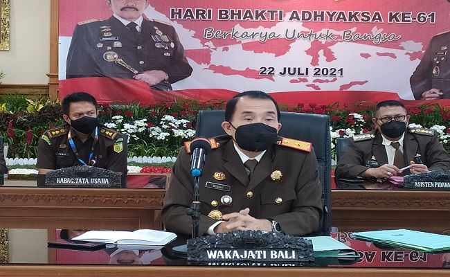breaking-news-eks-sekda-buleleng-dewa-ketut-puspaka-jadi-tersangka