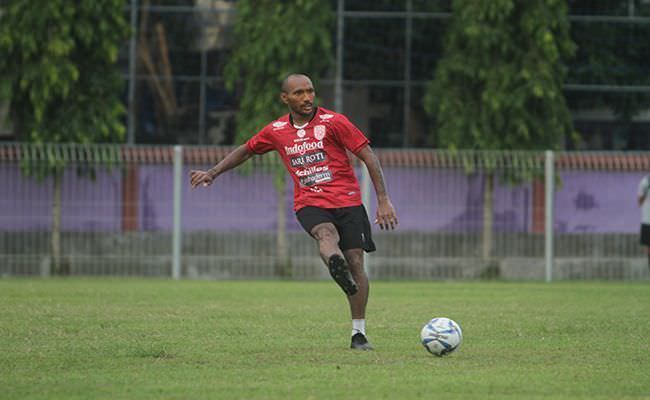 cek-revitalisasi-lapangan-trisakti-untuk-pd-u-20-ini-komentar-bek-bu