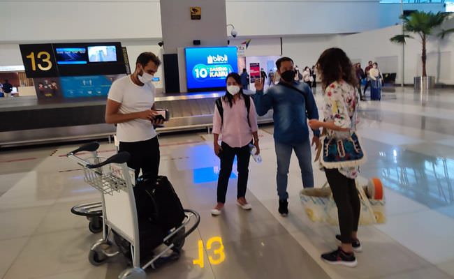 diamankan-di-sanur-satu-keluarga-dari-rusia-dideportasi-dari-bali
