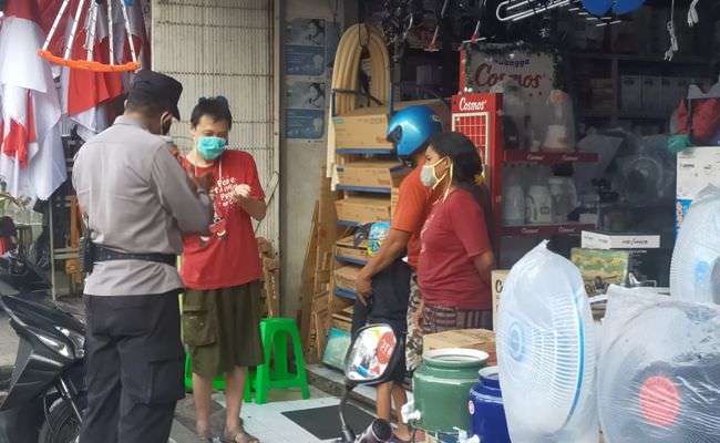 dianggap-nonesensial-60-toko-di-denpasar-digerebek-dan-ditutup-aparat