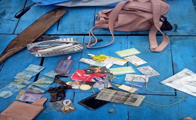 hari-ke-sepuluh-nelayan-temukan-barang-milik-korban-kmp-yunicee
