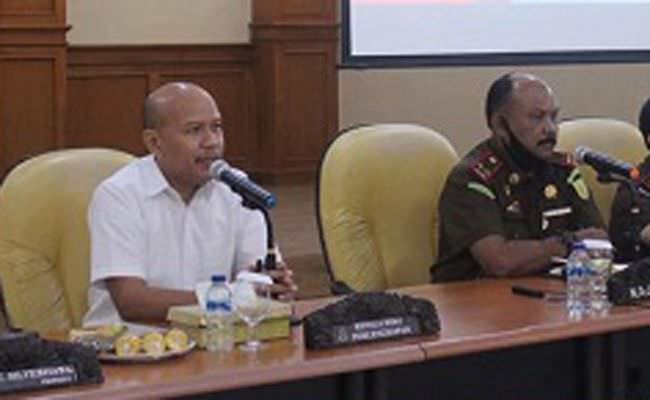 kejaksaan-tingggi-bali-ganti-sopir-namanya-ade-tajudin-sutiawarman