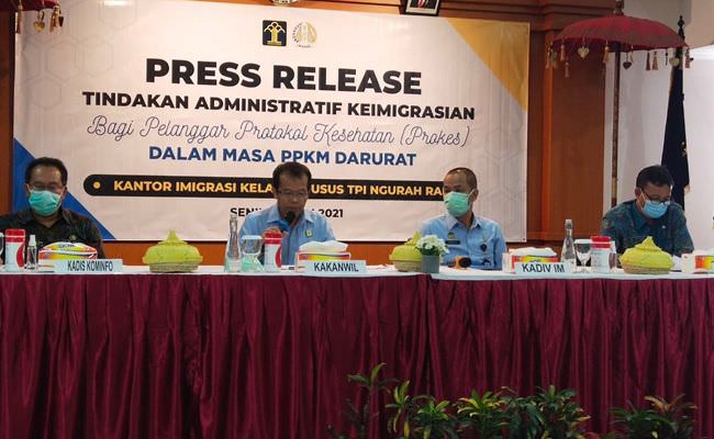 langgar-prokes-di-bali-tiga-warga-negara-asing-diusir-dari-bali