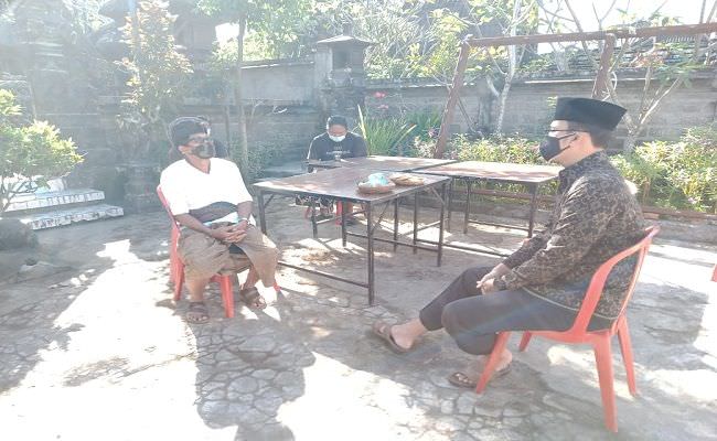 turun-temurun-rawat-keharmonisan-dengan-tradisi-ngejot-dan-mejenukan