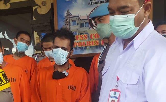 beli-narkoba-ke-pak-yan-warga-yaman-ditangkap-di-kuta