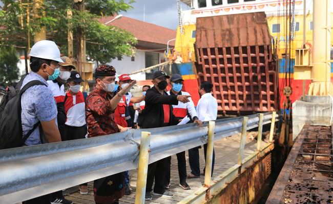 digelontor-rp66-m-jembatan-gerak-di-pelabuhan-nusa-penida-diganti