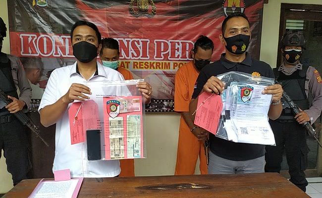 lagi-dua-tsk-pembuat-suket-rapid-palsu-seharga-rp100-ribuan-ditangkap