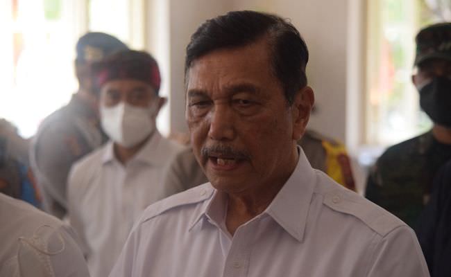 luhut-minta-masyarakat-bali-tunda-atau-persingkat-upacara-keagamaan