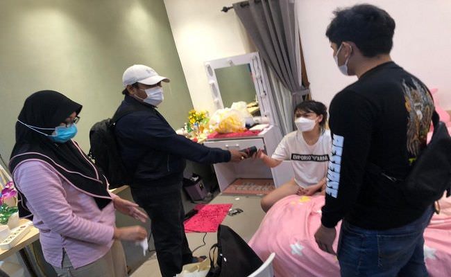 bugl-secara-live-di-medsos-selebgram-cantik-ditangkap-di-denpasar