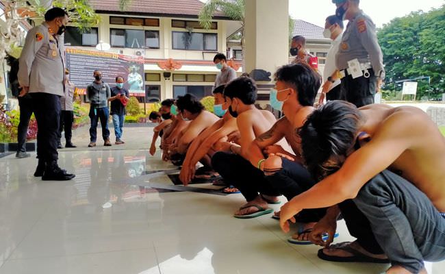 dua-kelompok-pemuda-yang-berkelahi-di-jalan-sebagian-putus-sekolah