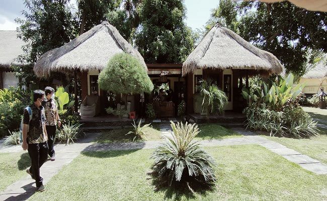 gerbang-tak-kunjung-dibuka-pelaku-pariwisata-minta-kepastian