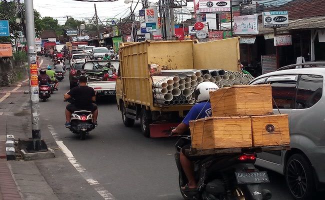 libur-kawasan-canggu-kerobokan-selalu-macet