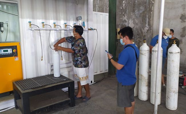 tim-aksi-kasih-grii-buka-layanan-pengisian-oksigen-gratis-di-denpasar