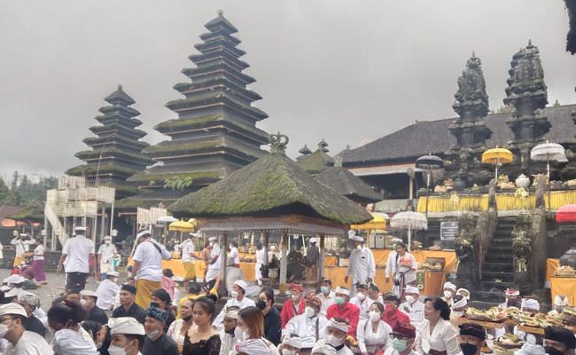 soal-sampradaya-wisnu-bawa-tenaya-pelan-pelan-kita-beri-pencerahan