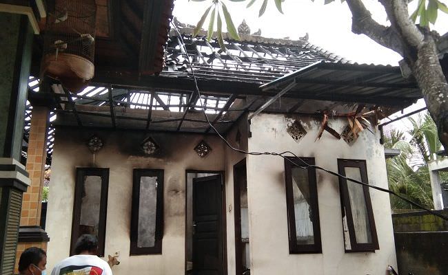 dapur-milik-warga-desa-cemagi-terbakar-kerugian-rp-150-juta