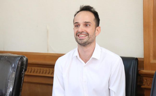 ingin-ikut-bangun-ekonomi-bali-israel-ajukan-diri-jadi-wni