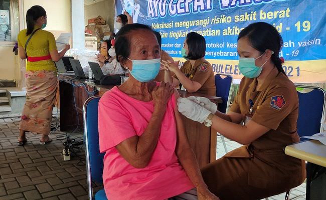 dinkes-buka-peluang-vaksin-booster-bagi-warga-berusia-18-tahun-ke-atas