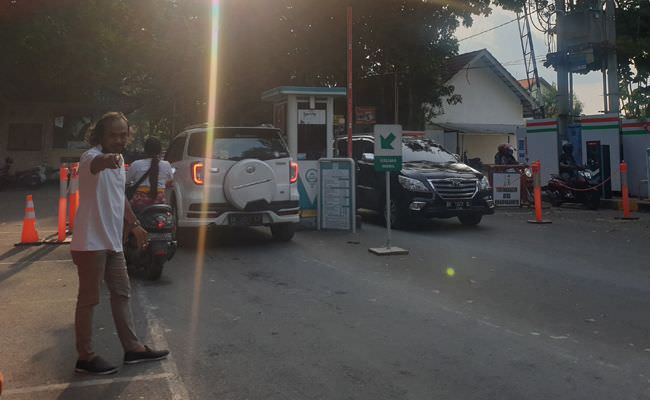 dulu-ditangkap-karena-pungli-kini-pantai-matahari-terbit-ada-e-parkir