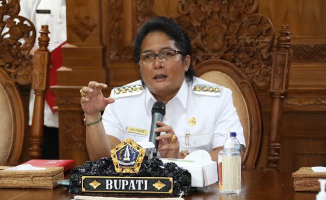ternyata-bupati-badung-nyoman-giri-prasta-sakit-saraf-kejepit