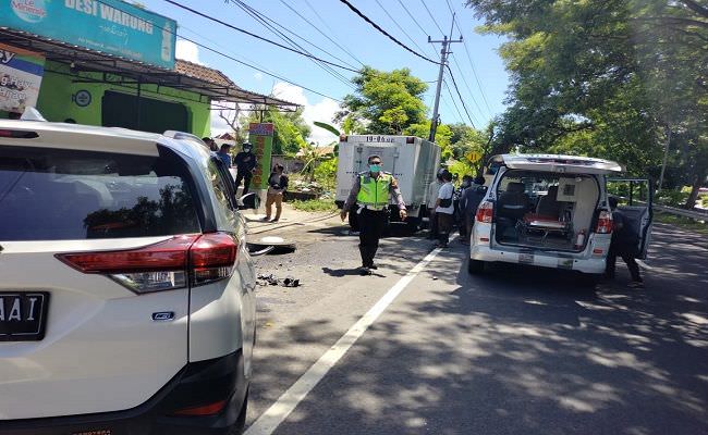 tertabrak-rush-saat-turunkan-es-tube-sopir-truk-tewas-mengenaskan