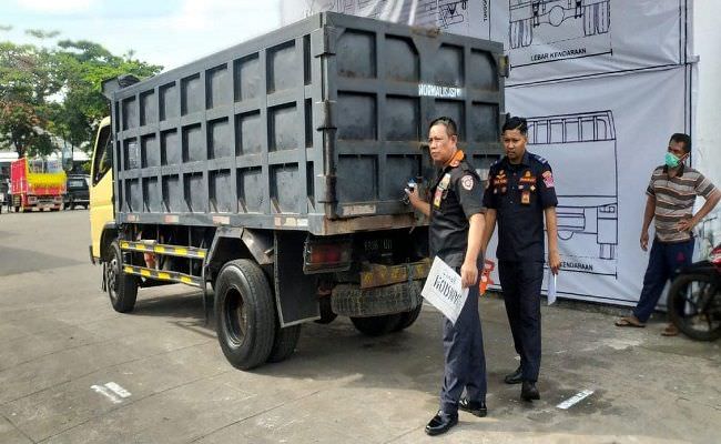 ubah-ukuran-bak-belasan-truk-di-buleleng-langsung-kena-semprit