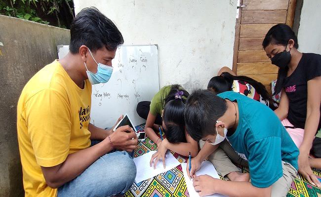 menengok-aktivitas-rumah-belajar-komunitas-bali-aga-pedawa