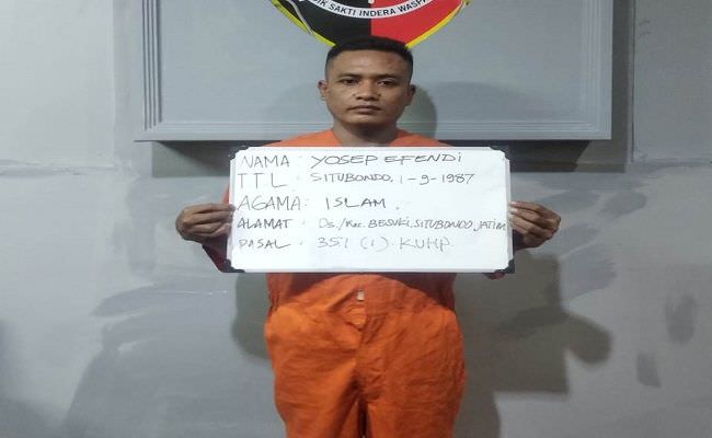 padang-galak-berdarah-pria-ini-tusuk-dan-tebas-tiga-pengunjung-kafe
