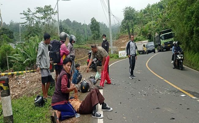 kecelakaan-di-km-17-jalan-singaraja-denpasar-pengendara-luka-luka