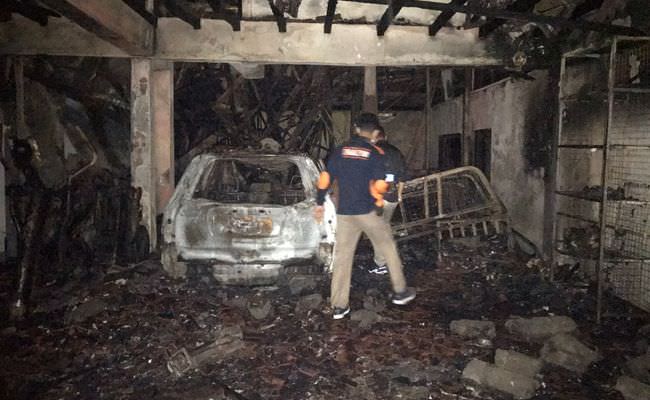 rumah-mewah-polisi-di-tonja-denpasar-terbakar-gegara-korsleting-mobil
