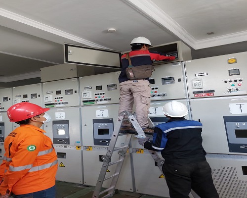 PANTANG PADAM: PT PLN (Persero) Unit Induk Distribusi Bali pasang sensor early warning system di 5 lokasi antara lain Gardu Induk (GI) Nusa Dua, Gas Insulated Substation (GIS) Pecatu, GIS Bandara, GI Sanur, dan GI Tanah Lot   (PLN UID BALI FOR RADAR BALI)