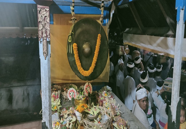 PIODALAN - Gong sekar gadung yang di-stanakan. (Eka Prasetya)