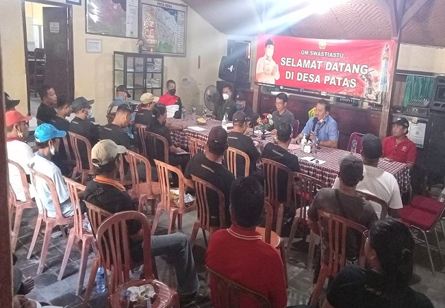 Sosialisasi pencegahan PMK di Desa Patas kemarin. (Eka Prasetya)