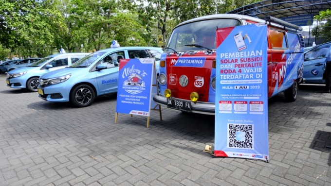 KHUSUS RODA EMPAT: PT Pertamina Patra Niaga di wilayah Jatimbalinus mengajak para pengendara taksi plat kuning untuk mendaftarkan kendaraannya pada program subsidi tepat MyPertamina. (ist) 