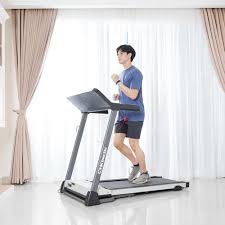 OLAHRAGA DI RUMAH: Tidak selalu harus ke gym, kamu juga bisa membeli treadmill dan menggunakannya buat olahraga di rumah. (ist)