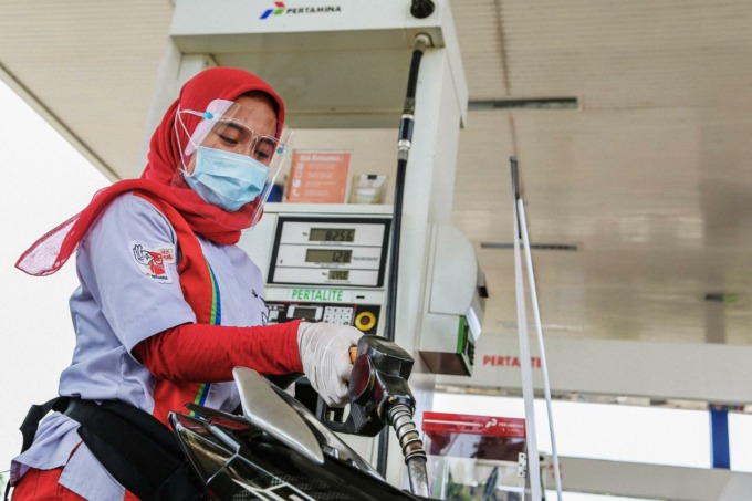 STOK AMAN: Direktur Utama Pertamina, Nicke Widyawati memastikan ketersediaan (stok) BBM Subsidi di seluruh SPBU dalam posisi aman pasca penyesuaian harga oleh pemerintah. (Ist)