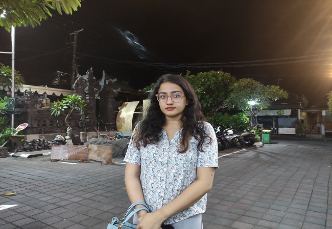 Korban Priyanka saat ditemui di Denpasar pada Selasa (27/9/2022) malam. Dia menjadi korban KDRT yang dilakukan suaminya. (Marsellus Nabunome Pampur)
